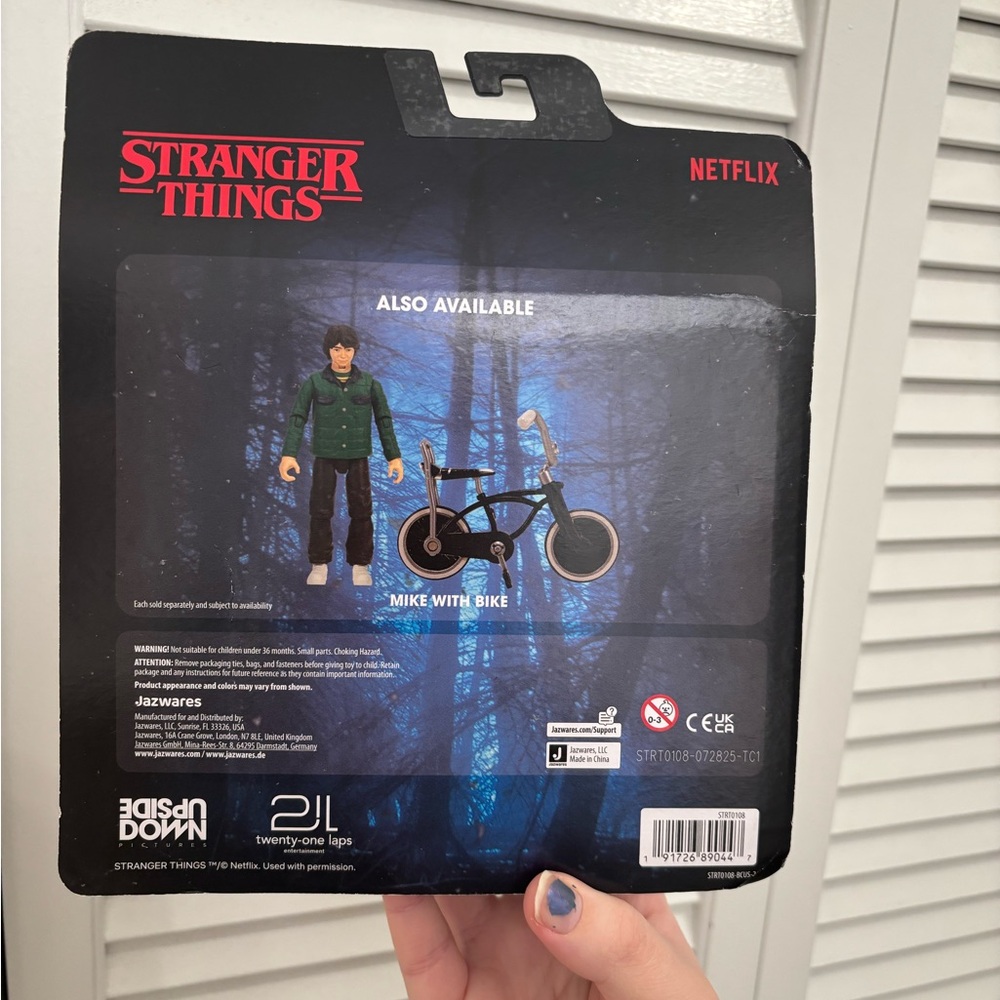 Stranger Things Will with Bike Action Figure BN - Picture 9 of 10